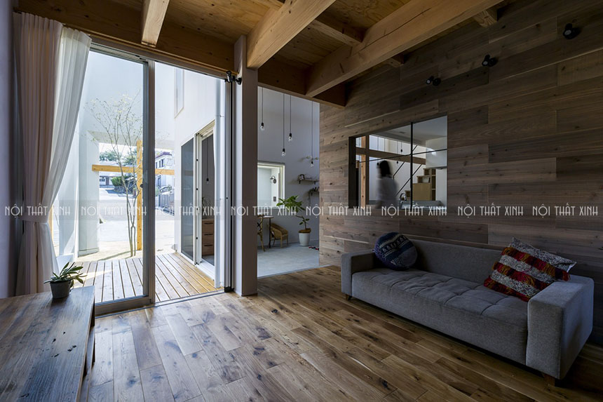 Ấn tượng thiết kế nội thất gỗ nổi bật trong không gian tràn ngập ánh sáng